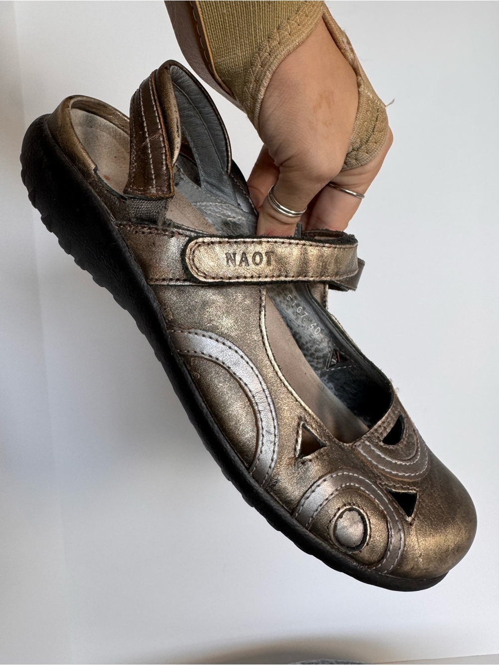 Naot Leather Rongo Slingback Mary Jane Shoes Silver Grey 40